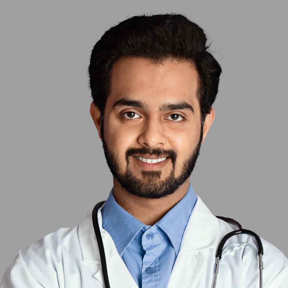 https://www.reypharmacy.co.uk/wp-content/uploads/2021/09/team_06.jpg